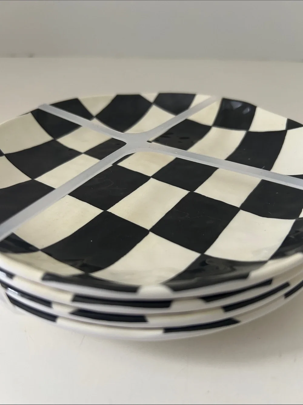 Set of 4 Black and White Checkered Melamine Mini Dessert & Appetizer Plates NEW - Picture 7 of 7